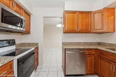 787 Wilson Avenue #17, Glen Ellyn, IL 60137 - Photo 5