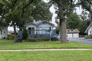 414 W Park Ave, Round Lake, IL 60073 - Photo 1