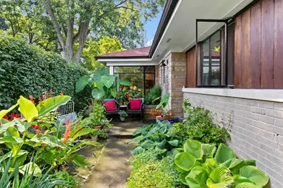 4225 Lee Street, Skokie, IL 60076 - Photo 3