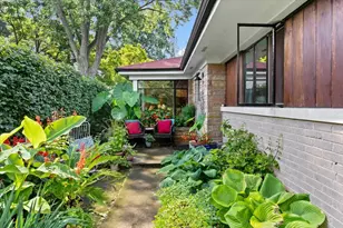 4225 Lee St, Skokie, IL 60076 - Photo 3