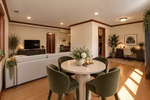 512 W Barry Ave, Chicago, IL 60657 - Photo 3