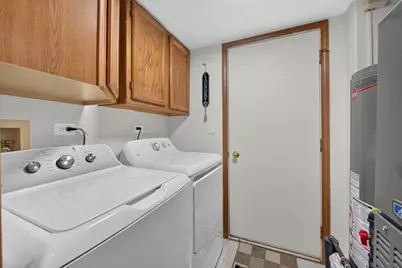 8 Arthur Court, Streamwood, IL 60107 - Photo 15