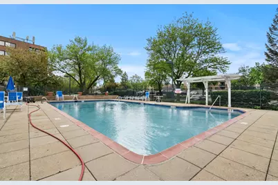 1800 Huntington Boulevard #307, Hoffman Estates, IL 60169 - Photo 17