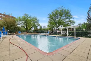 1800 Huntington Blvd, Hoffman Estates, IL 60169 - Photo 17