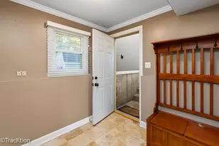 11S639 McGrath Ln, Naperville, IL 60564 - Photo 17