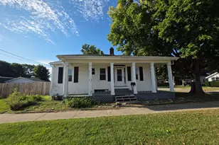627 W Jefferson St, Ottawa, IL 61350 - Photo 1