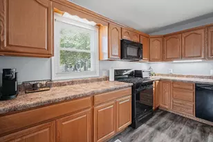 220 S State St, Gibson City, IL 60936 - Photo 15