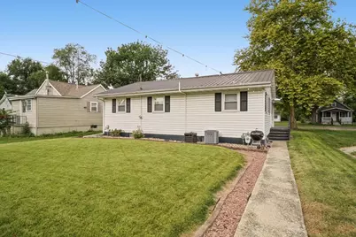 220 S State Street, Gibson City, IL 60936 - Photo 37
