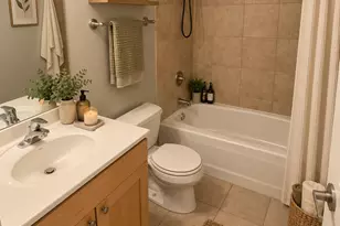 842 N Racine Ave, Chicago, IL 60642 - Photo 13
