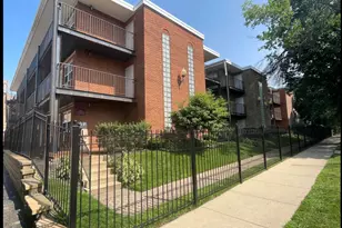 4612 N Beacon St, Chicago, IL 60640 - Photo 1