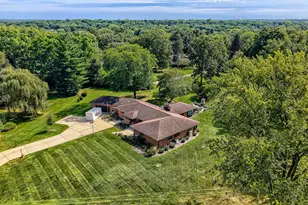 1803 Paula Ct, Sleepy Hollow, IL 60118 - Photo 3