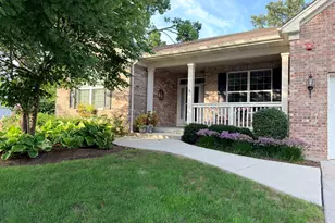 1707 Pondview Dr, Hoffman Estates, IL 60192 - Photo 3