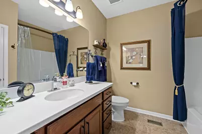 1707 Pondview Drive, Hoffman Estates, IL 60192 - Photo 27