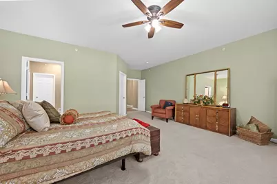 1707 Pondview Drive, Hoffman Estates, IL 60192 - Photo 23