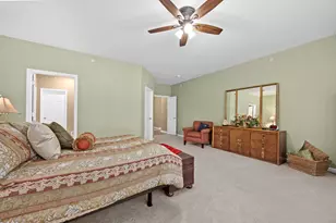 1707 Pondview Dr, Hoffman Estates, IL 60192 - Photo 23