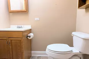 736 N Wilshire Ln, Arlington Heights, IL 60004 - Photo 7