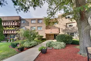 2650 Brookwood Way Dr, Rolling Meadows, IL 60008 - Photo 1