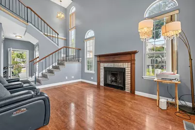 71 Golfview Drive, Glendale Heights, IL 60139 - Photo 9