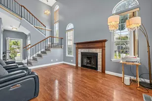 71 Golfview Dr, Glendale Heights, IL 60139 - Photo 9