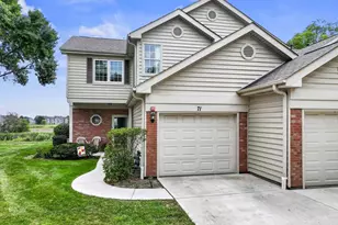 71 Golfview Dr, Glendale Heights, IL 60139 - Photo 1