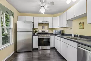 1918 Heron Ave, Schaumburg, IL 60193 - Photo 7