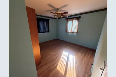 1919 N Chestnut Avenue, Arlington Heights, IL 60004 - Photo 15