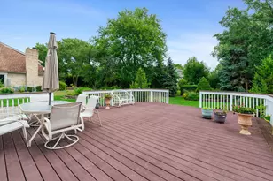 521 Forest Mews Dr, Oak Brook, IL 60523 - Photo 23