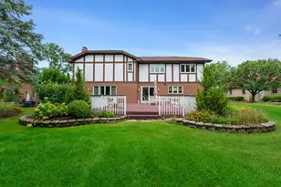 521 Forest Mews Dr, Oak Brook, IL 60523 - Photo 27