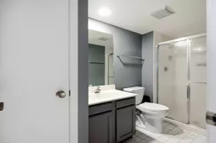 9357 Landings Ln, Des Plaines, IL 60016 - Photo 9