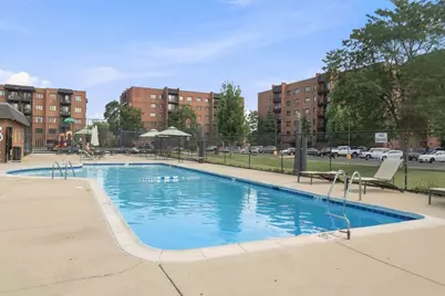 9357 Landings Lane #401, Des Plaines, IL 60016 - Photo 17