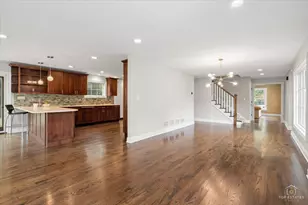 19 Big Oak Ln, Riverwoods, IL 60015 - Photo 5