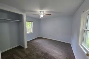 907 Wilson Ave, Sterling, IL 61081 - Photo 7