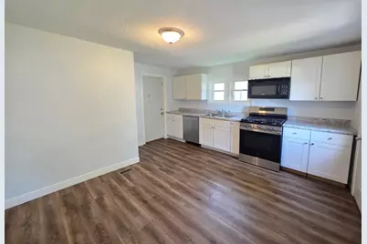 907 Wilson Avenue, Sterling, IL 61081 - Photo 13