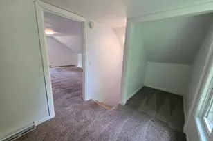 907 Wilson Ave, Sterling, IL 61081 - Photo 11