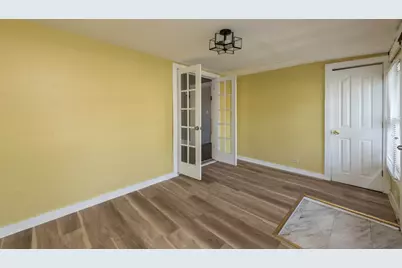 964 N Lewis Avenue, Waukegan, IL 60085 - Photo 5