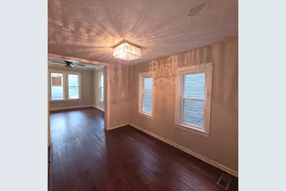 11566 S Lafayette Avenue, Chicago, IL 60628 - Photo 5