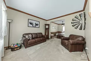 1829 Thornapple Way, Aurora, IL 60504 - Photo 11