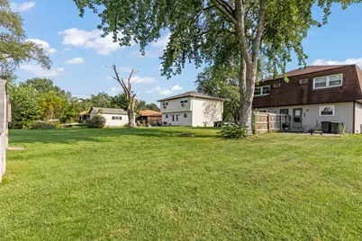 105 Appletree Court, Yorkville, IL 60560 - Photo 35