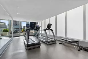 550 N St Clair St, Chicago, IL 60611 - Photo 19