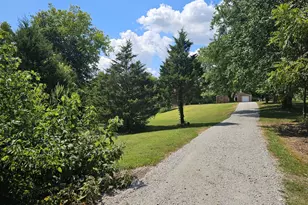 2673 County Farm Rd, Salem, IL 62881 - Photo 5