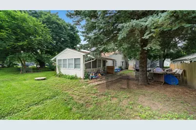 225 E 4th Street, Byron, IL 61010 - Photo 39