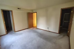 5205 Woodmar Ct, McHenry, IL 60050 - Photo 17