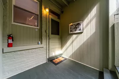2037 W Estes Avenue #1, Chicago, IL 60645 - Photo 15