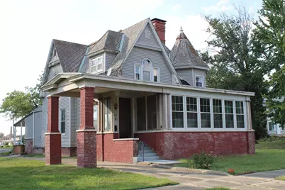 304 S Maple Street, Centralia, IL 62801 - Photo 1