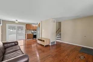2204 Douglas St, Joliet, IL 60435 - Photo 9