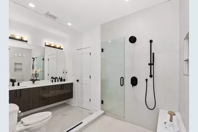 710 E 41 Street, Chicago, IL 60653 - Photo 25