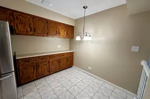 10420 Circle Dr, Oak Lawn, IL 60453 - Photo 17