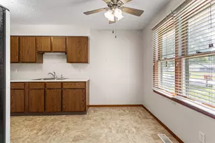 3008 Ladue Dr, Champaign, IL 61822 - Photo 7