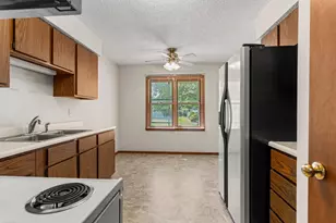 3008 Ladue Dr, Champaign, IL 61822 - Photo 11