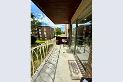 1331 S Finley Road #213, Lombard, IL 60148 - Photo 19